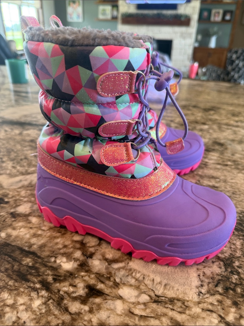 Girls snow boots! - Picture 2 of 2
